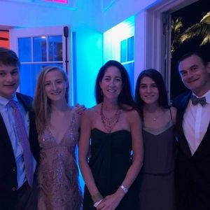 Meet your Posher, Ellen